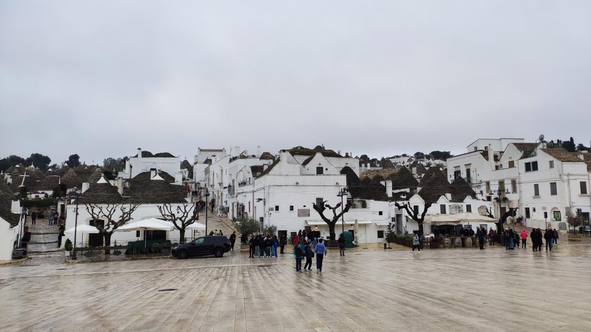 Альберобелло: подорож в білосніжне серце італійської Апулії 25 Труллі в Альберобелло / фото Марина Григоренко