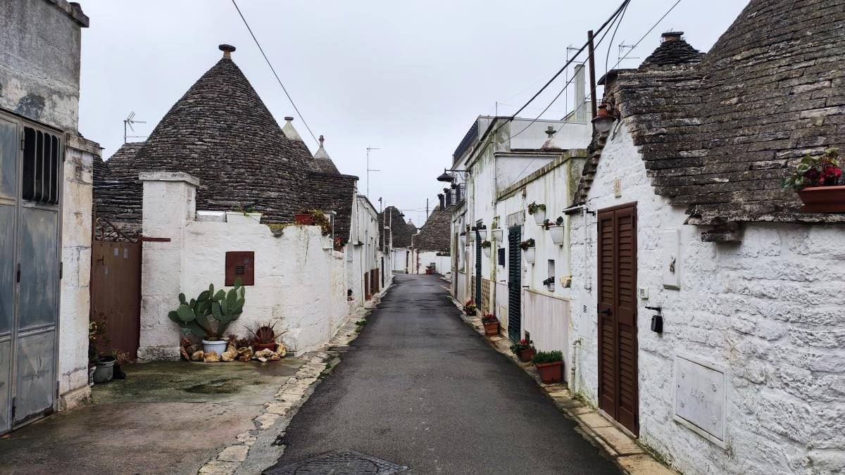 Альберобелло: подорож в білосніжне серце італійської Апулії 6 Альберобелло: подорож в білосніжне серце італійської Апулії