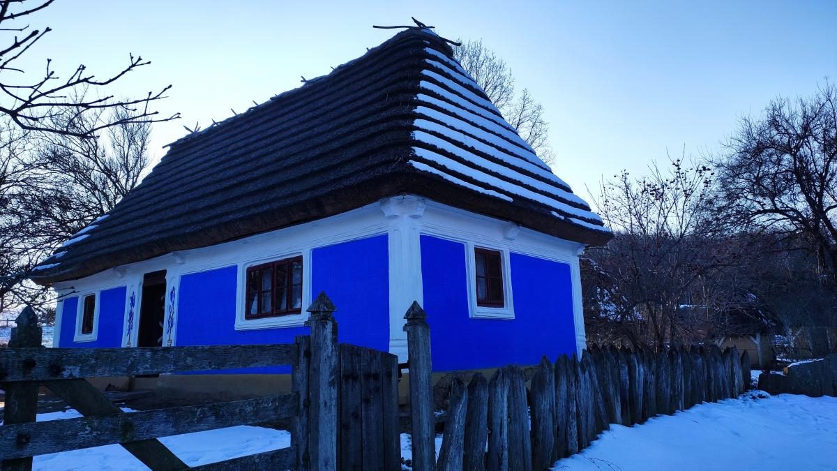 Це варто встигнути побачити: засніжений музей Пирогово у Києві (фоторепортаж, відео)