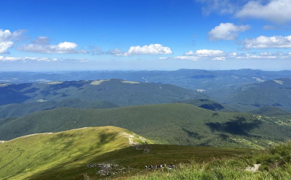 Говерла, Петрос, Піп Іван: що варто знати, щоб безпечно зійти на вершини Карпат 5 Заради цих краєвидів варто здолати цей шлях / фото Наталія Петерварі