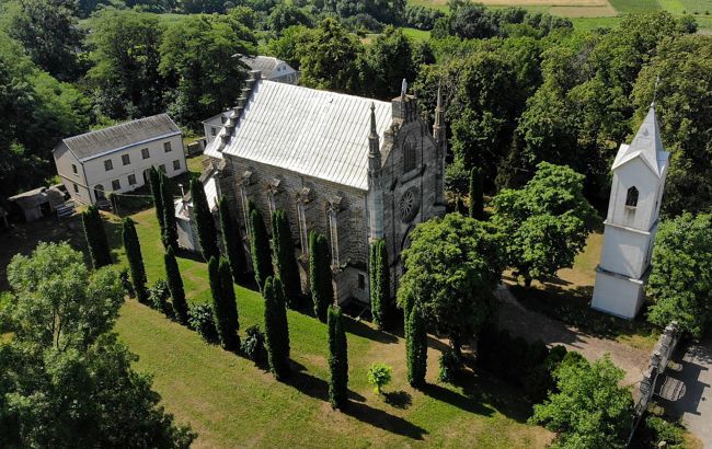 Костел Йосипа Обручника на Хмельниччині - історія, легенди та містика 1