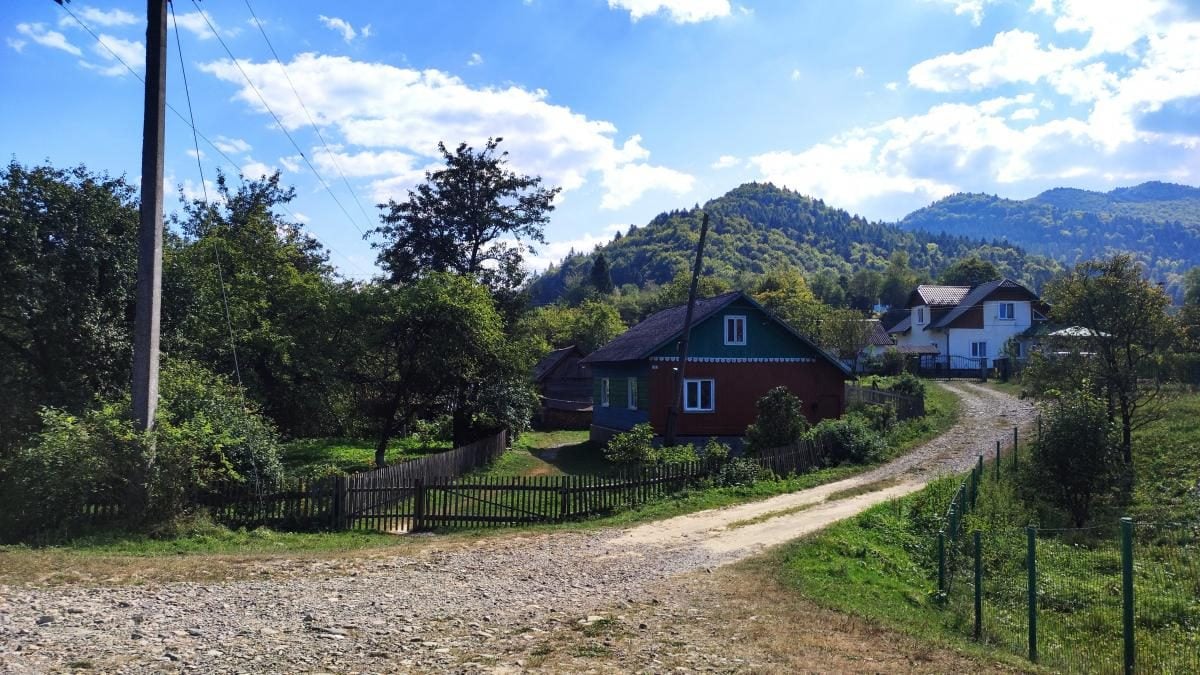 Майдан: колись процвітаюче село на Львівщині, нині ніби застигло у часі (фоторепортаж)