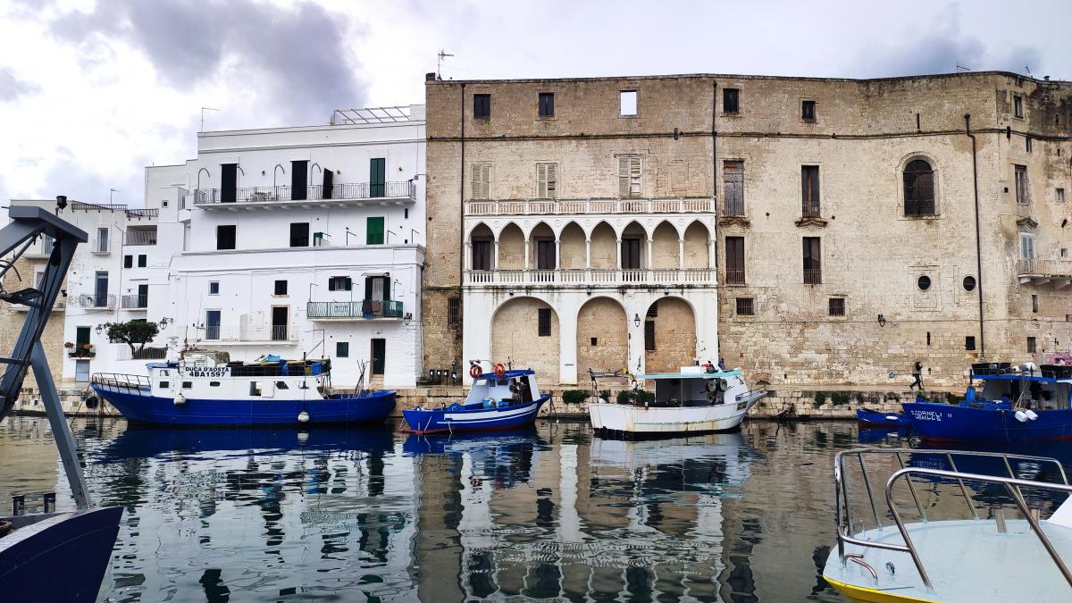 Монополі: затишна втеча з переповненого Поліньяно-а-Маре в Італії 34 Монополі – рибальське містечко / фото Марина Григоренко