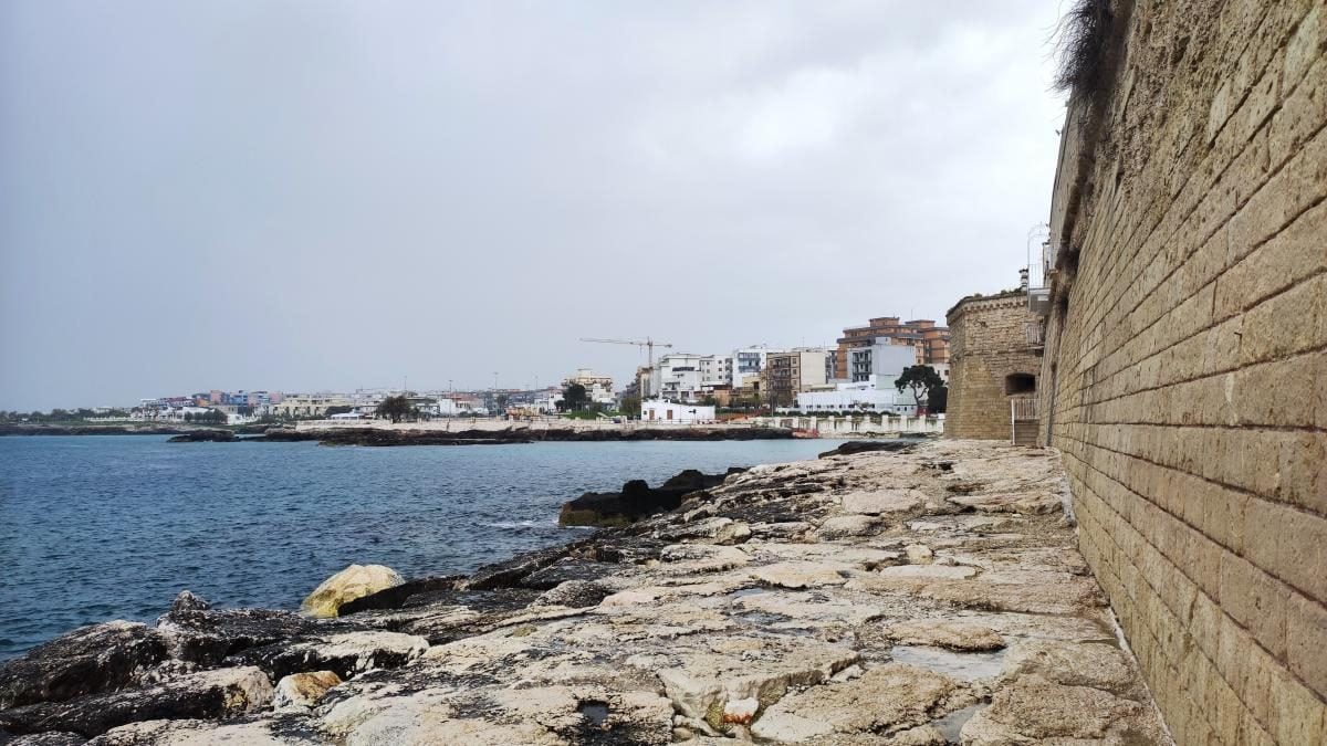 Монополі: затишна втеча з переповненого Поліньяно-а-Маре в Італії 14 Монополі: затишна втеча з переповненого Поліньяно-а-Маре в Італії