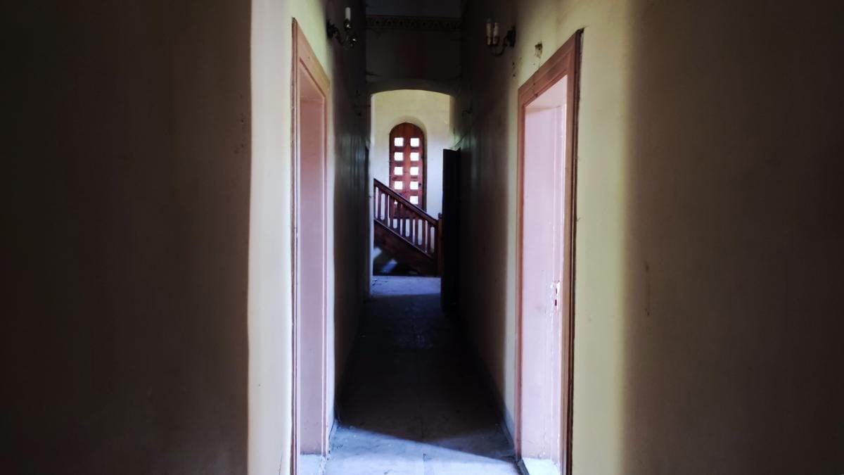 На Львівщині розвалюється закинутий костел, який так і не був освячений (фото, відео)