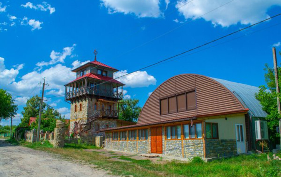Садиби в Україні зі старовинним побутом - підказка для туристів 3