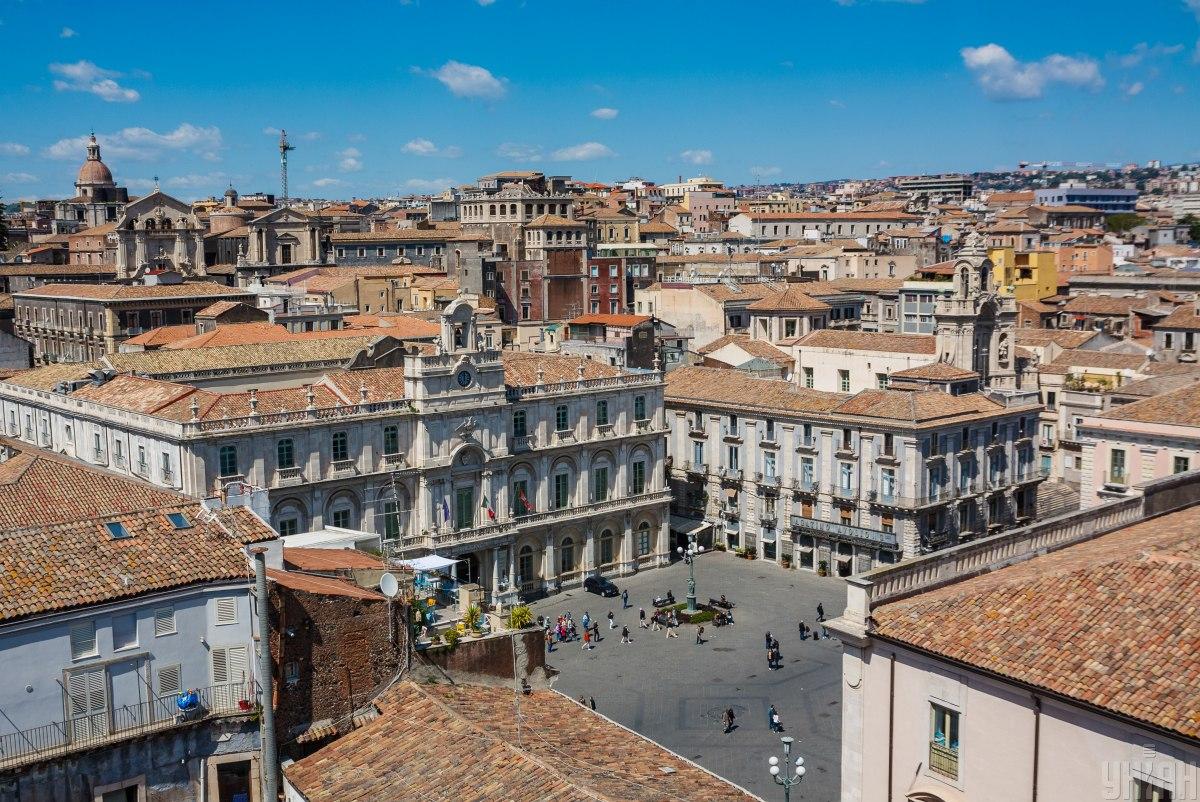 Університетська площа у місті Катанія / фото D.UA, Янош Немеш