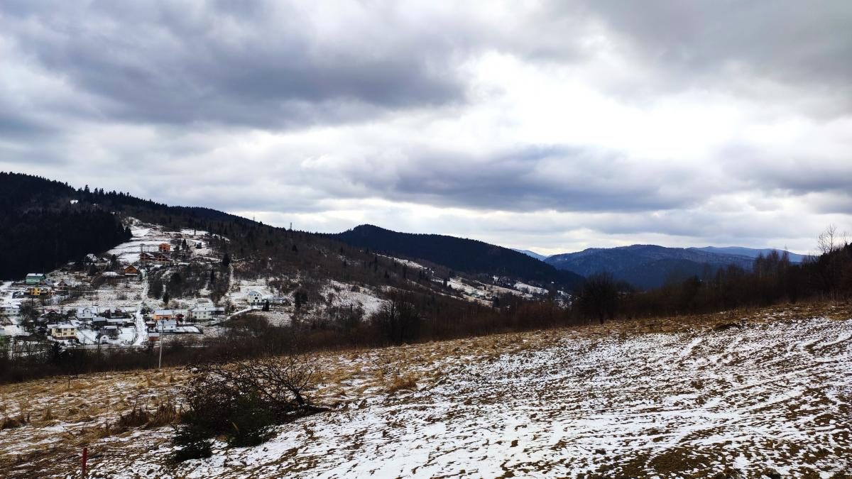 Спокій та краса: як цього року виглядає зимова Східниця (фоторепортаж, відео)