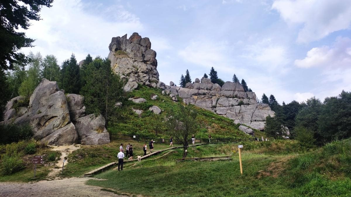 Стародавня фортеця Тустань: подорож в минуле з Трускавця