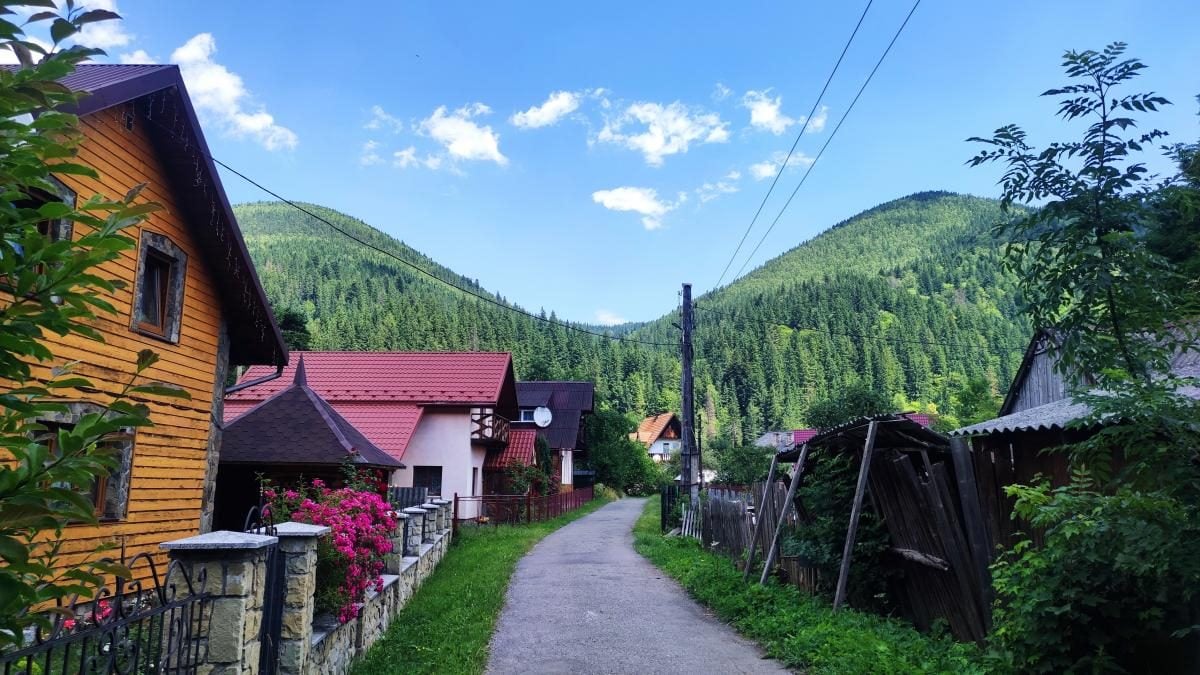 Татарів: тихий рай між галасливими Яремче та Буковелем 15 Татарів: тихий рай між галасливими Яремче та Буковелем
