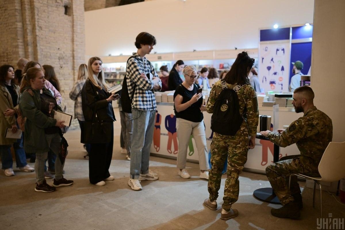 У Києві стартував "Книжковий Арсенал": як пройшов перший день фестивалю (фоторепортаж)