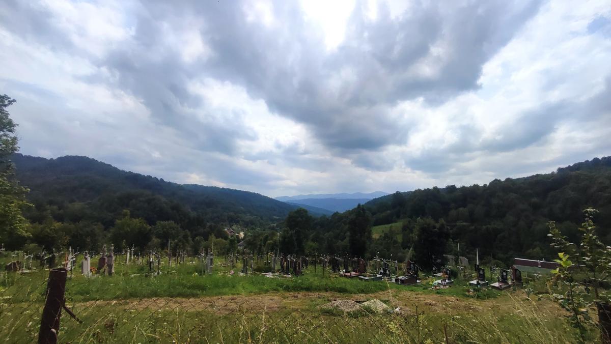 Замість скель ми прийшли на цвинтар / фото Марина Григоренко