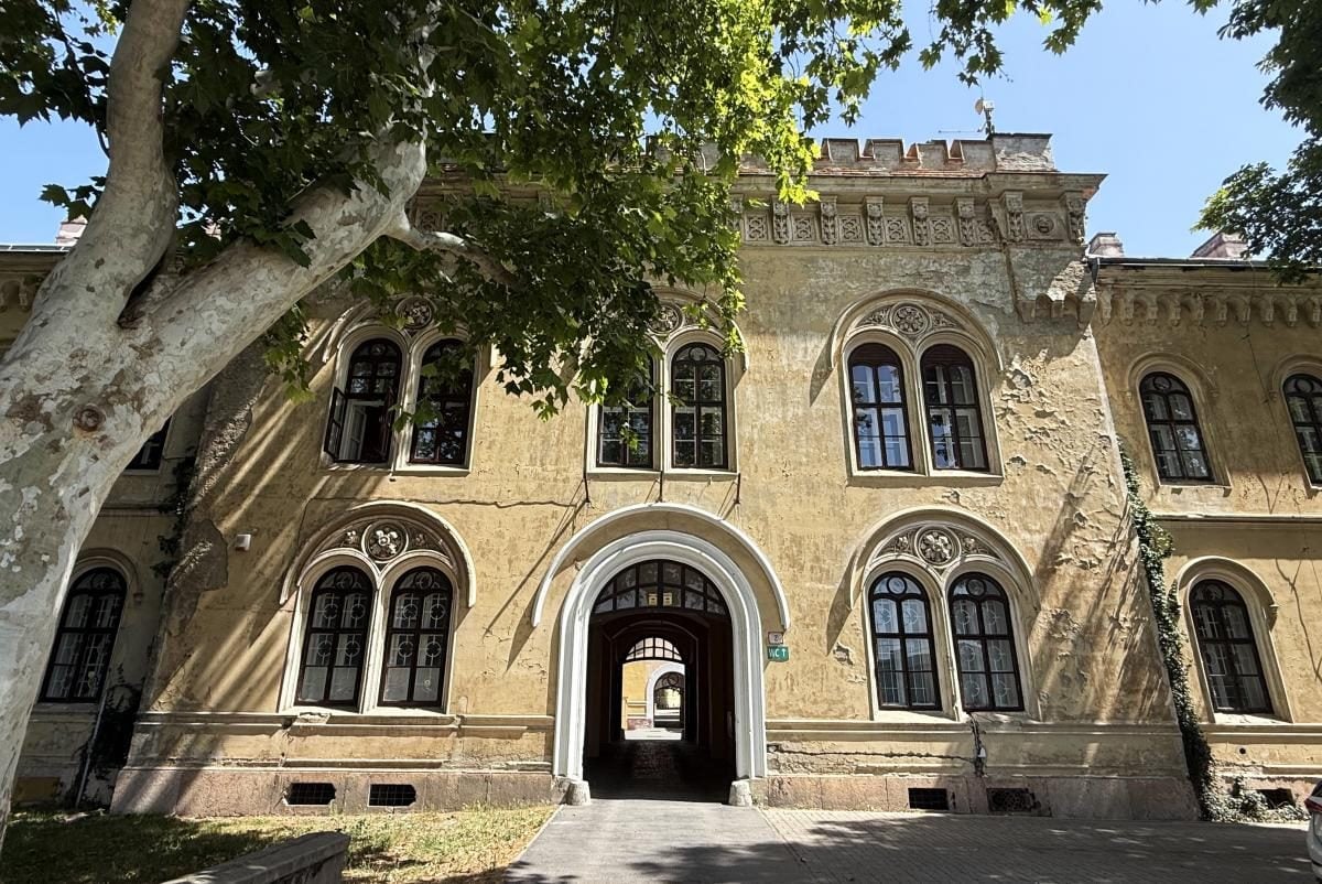 Комарно: затишне містечко на кордоні двох держав-сусідок України