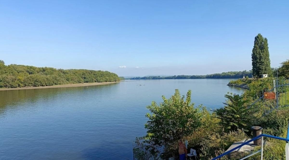 Комарно: затишне містечко на кордоні двох держав-сусідок України