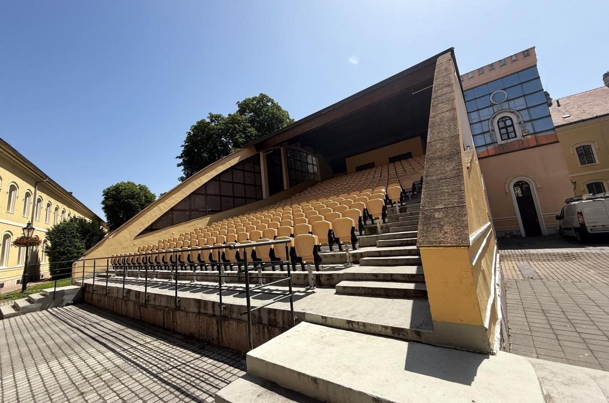 Комарно: затишне містечко на кордоні двох держав-сусідок України