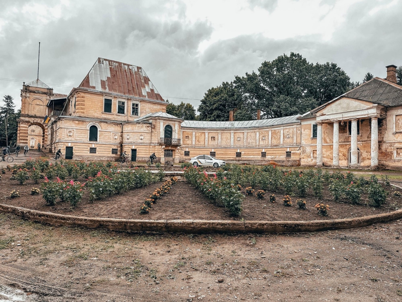 Палац Лянцкоронських Тартаків Львівщина - історія і легенди Палац Лянцкоронських Тартаків Львівщина - історія і легенди 5