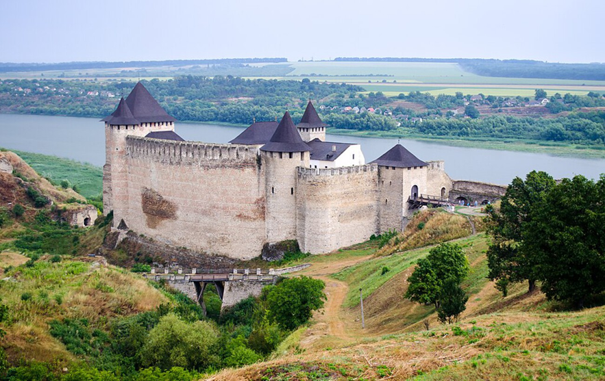 Куди поїхати в листопаді в Україні - кращі місця для відпочинку 8