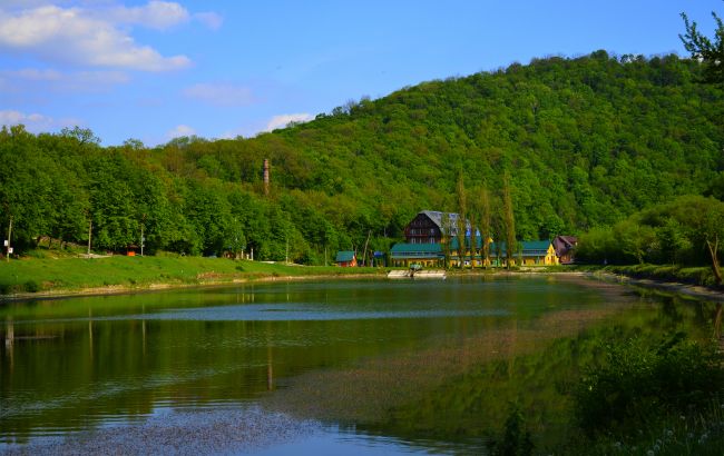 Курорт у Сатанові з мінеральними водами - чому варто там побувати 1
