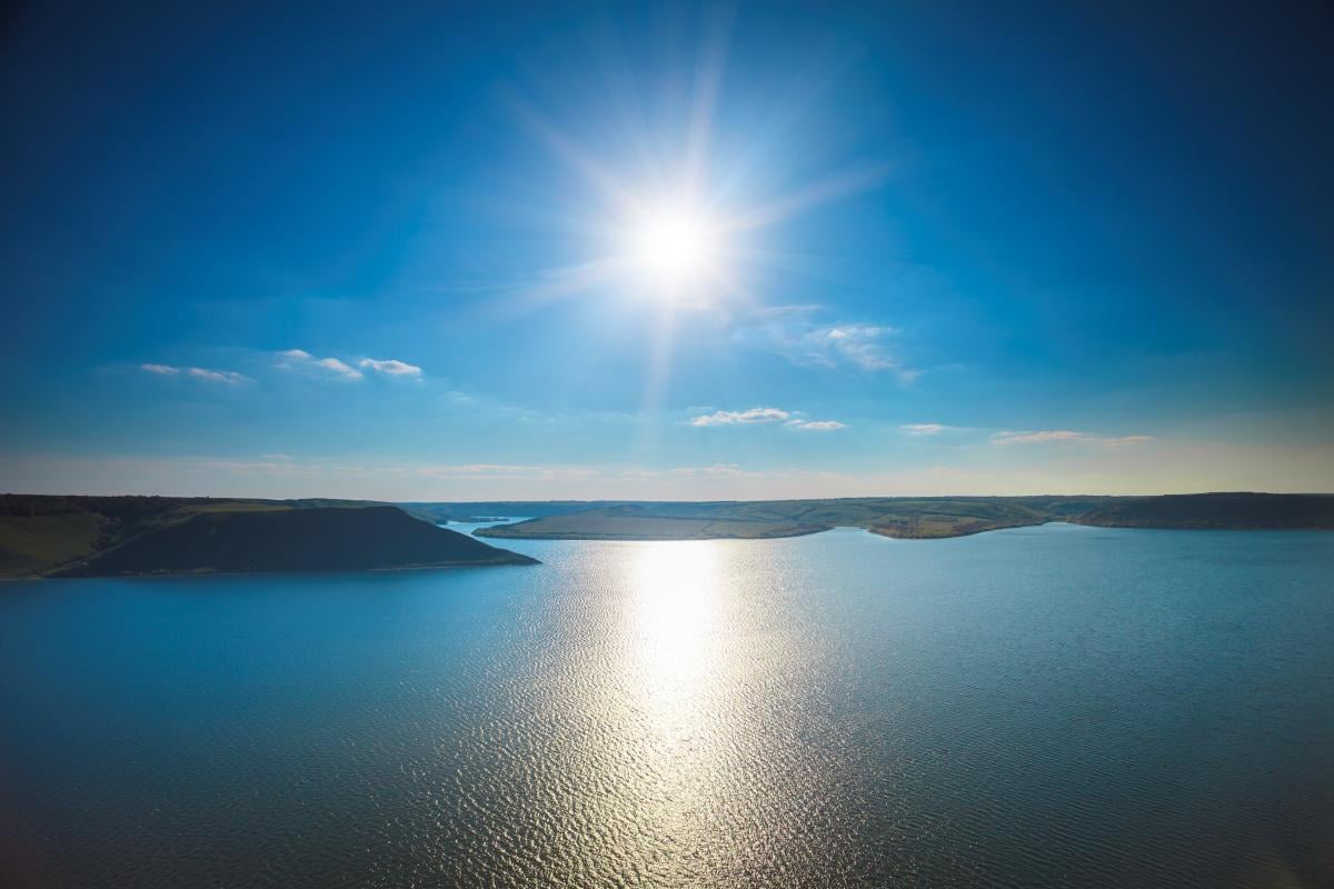 Затоплене село Бакота нині приваблює багато туристів / фото ua.depositphotos.com