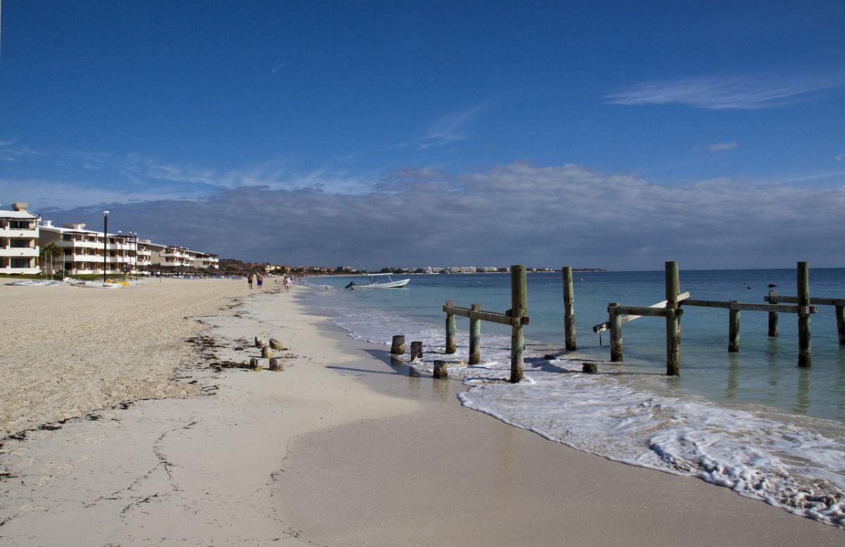 "Тропічний рай": названо курорт, який нагадує Мальдіви, з температурою 31 °C в жовтні 1 Пуерто-Морелос