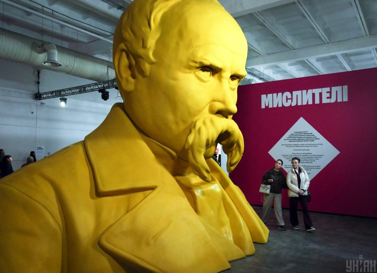 Ukraine WOW у Києві: як довго працюватиме виставка про українську спадщину (фоторепортаж)