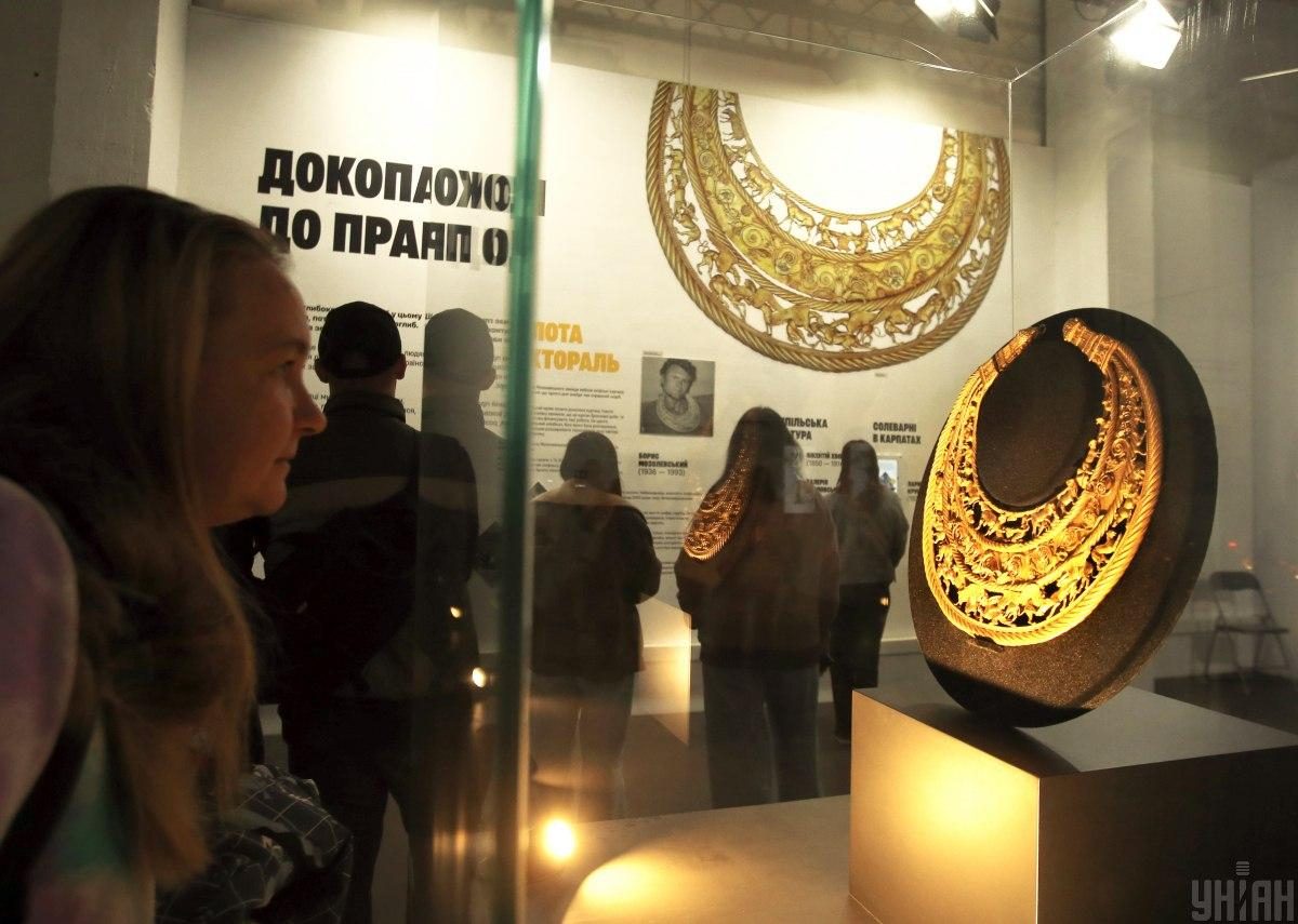 Ukraine WOW у Києві: як довго працюватиме виставка про українську спадщину (фоторепортаж)