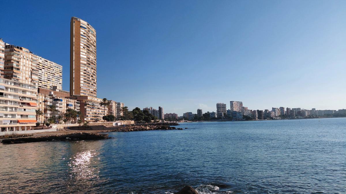 Типова прибережна забужова Аліканте / фото Марина Григоренко