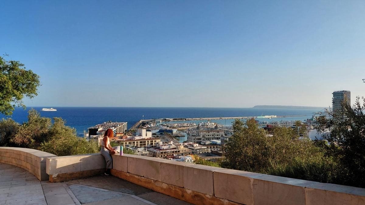 Аліканте: відмінний бюджетний курорт в Іспанії для пізнього сонця