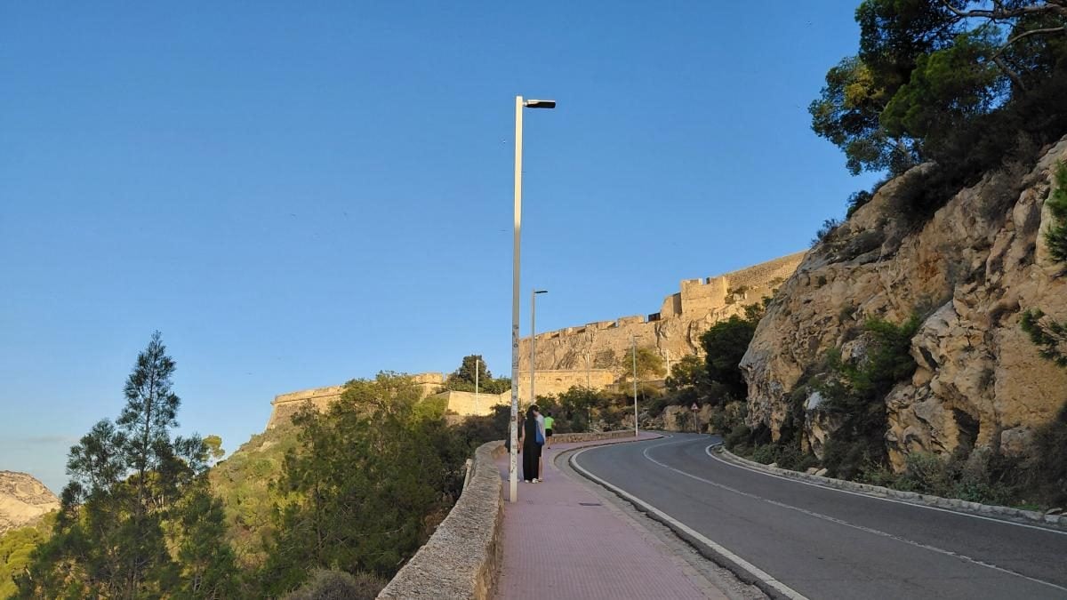 Аліканте: відмінний бюджетний курорт в Іспанії для пізнього сонця