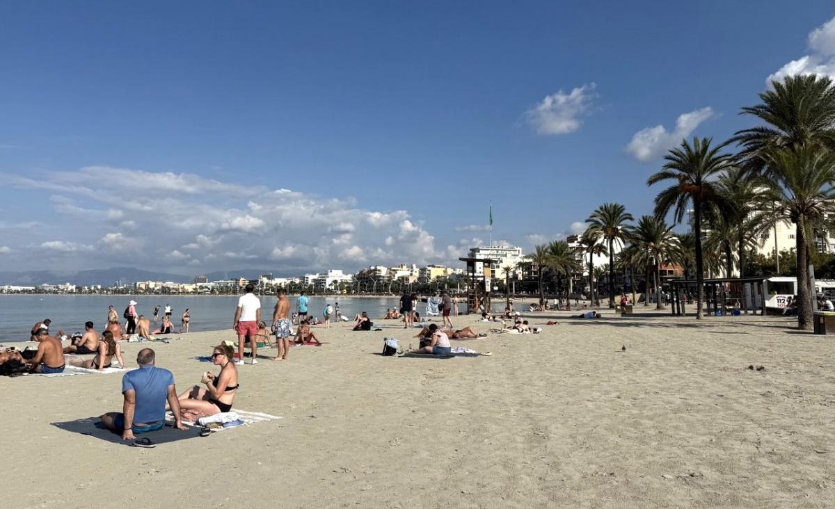 В жовтні на Майорці цілком пляжна погода / фото Наталія Петерварі