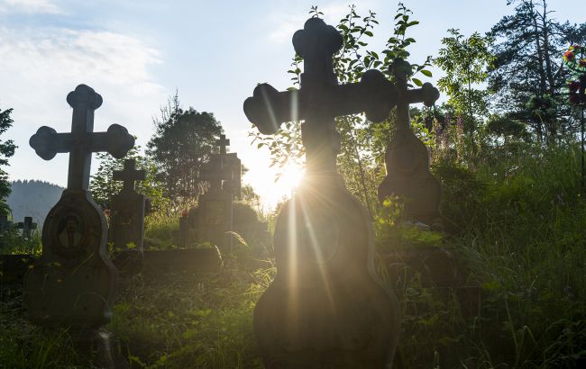 Найстаріший хрест України якому понад тисячу років - де він стоїть 1