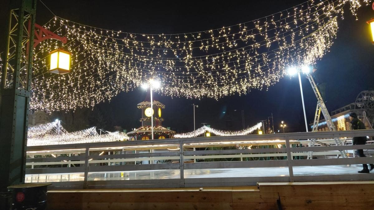 "Зимова країна 2025": чим вражатиме найбільша різдвяна локація Києва (фоторепортаж)