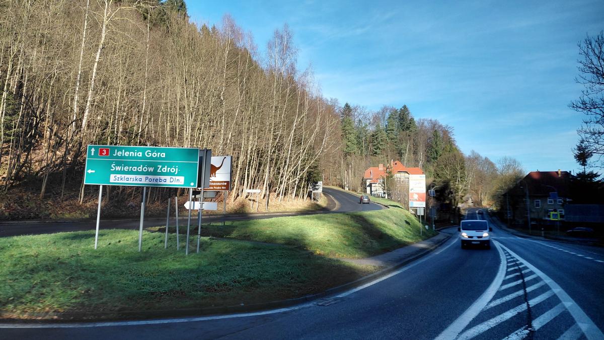 Гірська Польща: містичні Карконоші, ласкаві терми та унікальні церкви