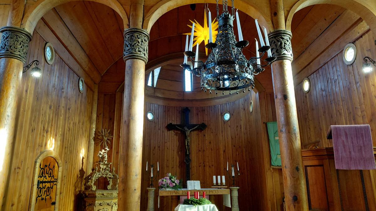 Гірська Польща: містичні Карконоші, ласкаві терми та унікальні церкви