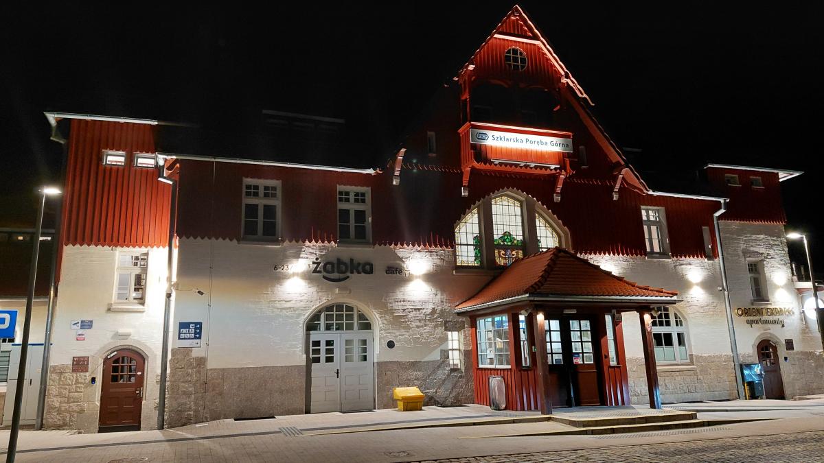 Гірська Польща: містичні Карконоші, ласкаві терми та унікальні церкви