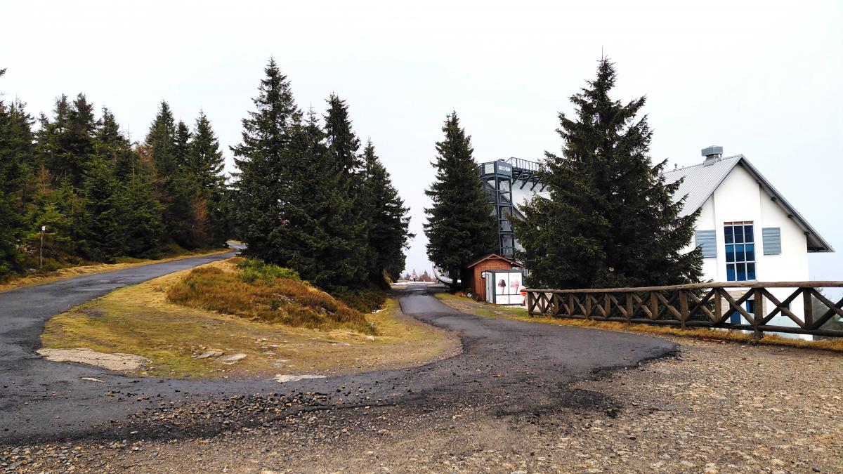 Гірська Польща: містичні Карконоші, ласкаві терми та унікальні церкви