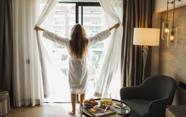 Які 11 предметів не прибирають в готельних номерах і там є мікроби 1