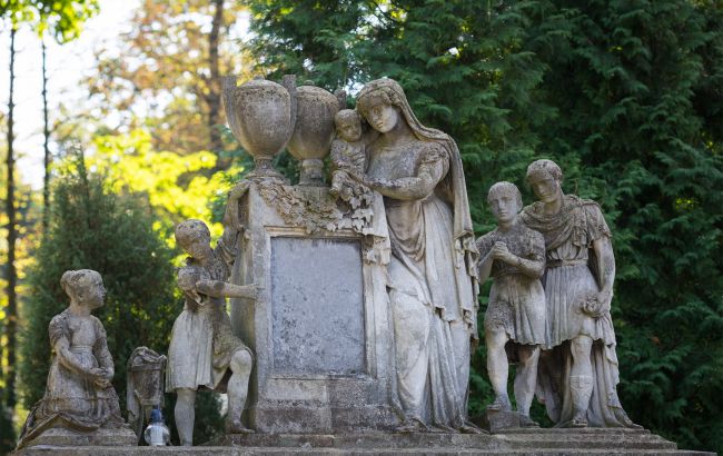 Міста побудовані на цвинтарях в Україні та світі - історія та деталі 1