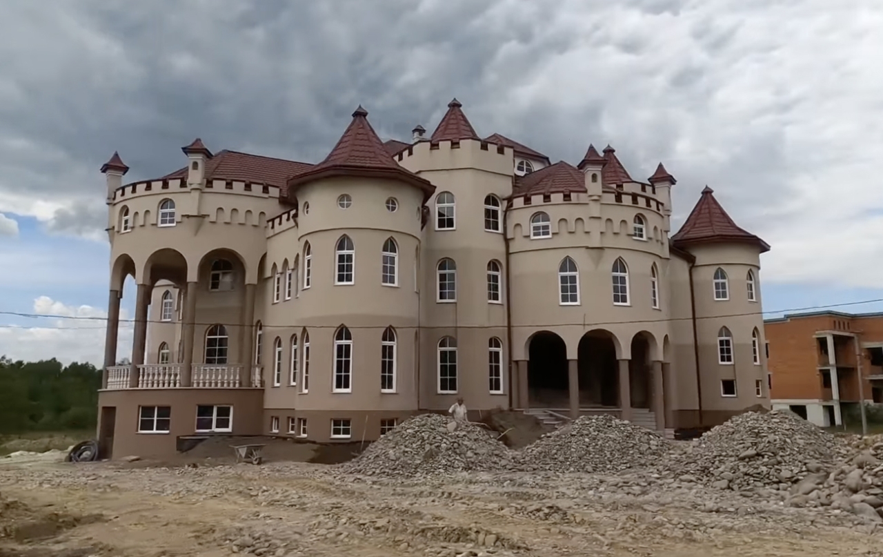 Найбагатше село України Нижня Апша - що відомо, чому варто відвідати 4