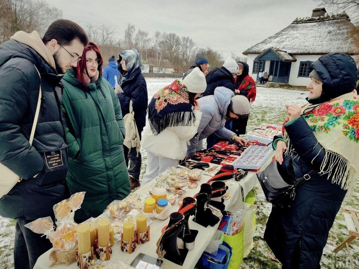 Різдво в Пирогові: у Києві відтворили автентичні українські обряди (фото)