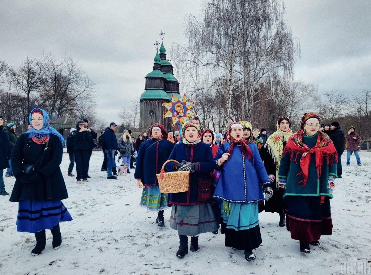 Різдво в Пирогові: у Києві відтворили автентичні українські обряди (фото)