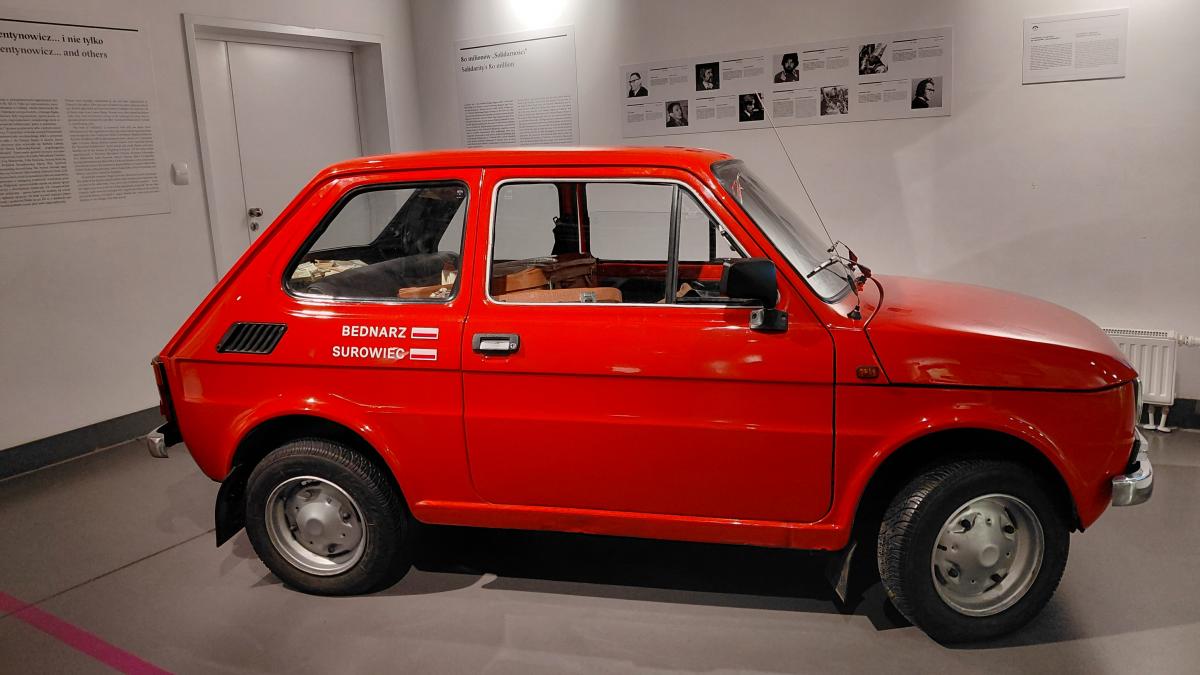 Знамените авто "Солідарності" в Centrum Historii Zajezdnia у Вроцлаві / фото Марина Григоренко