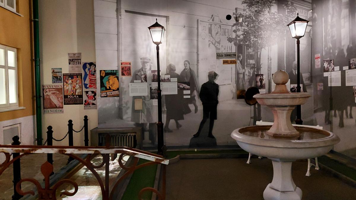 Всередині Centrum Historii Zajezdnia у Вроцлаві / фото Марина Григоренко