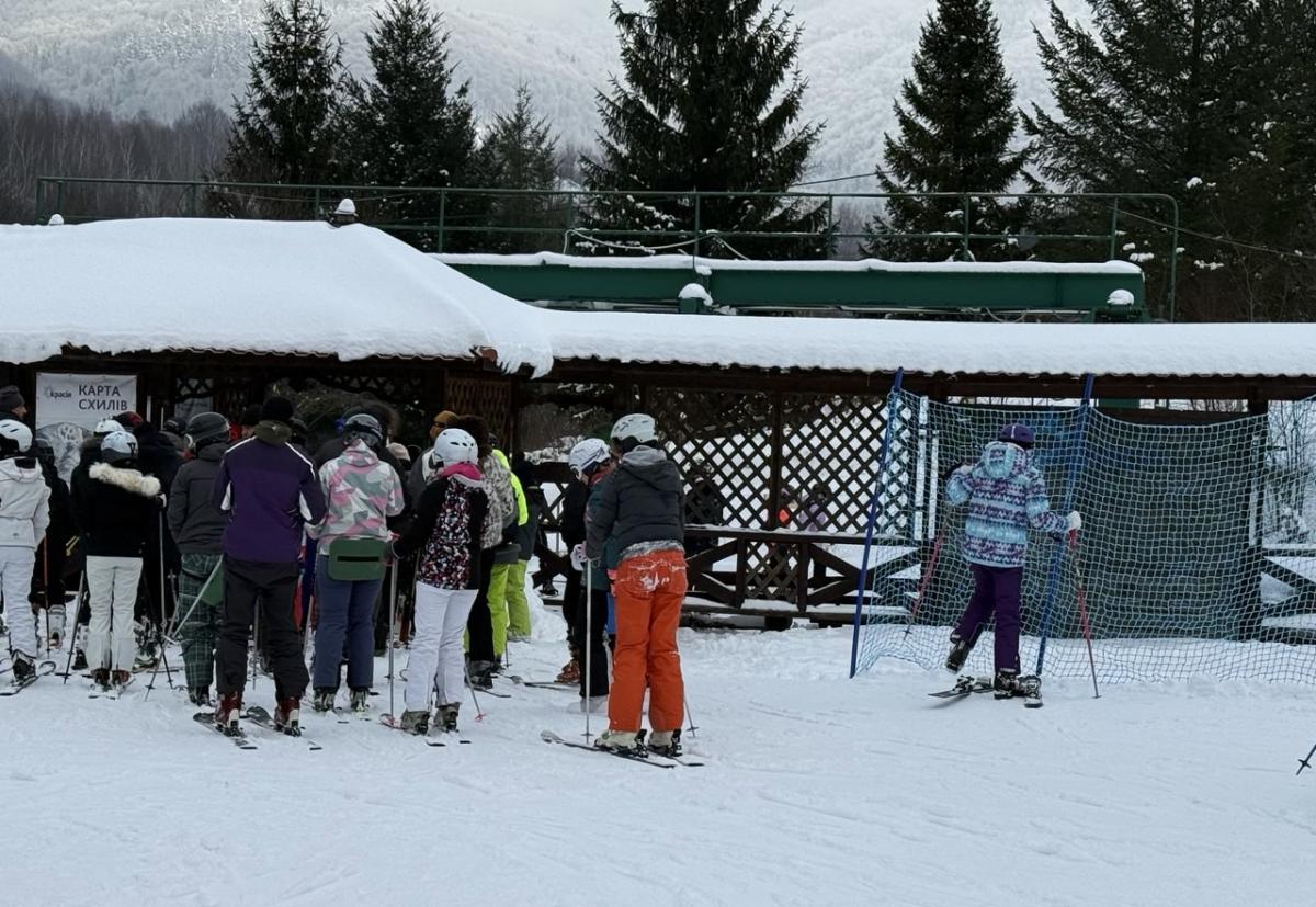 Не Буковелем єдиним: чим туристів приваблює гірськолижний курорт Красія