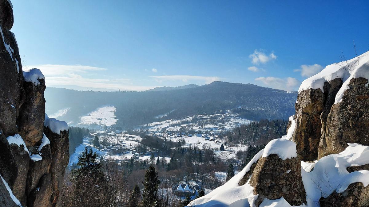 Зимова Тустань: казкові безлюдні краєвиди, але доїхати самостійно важко