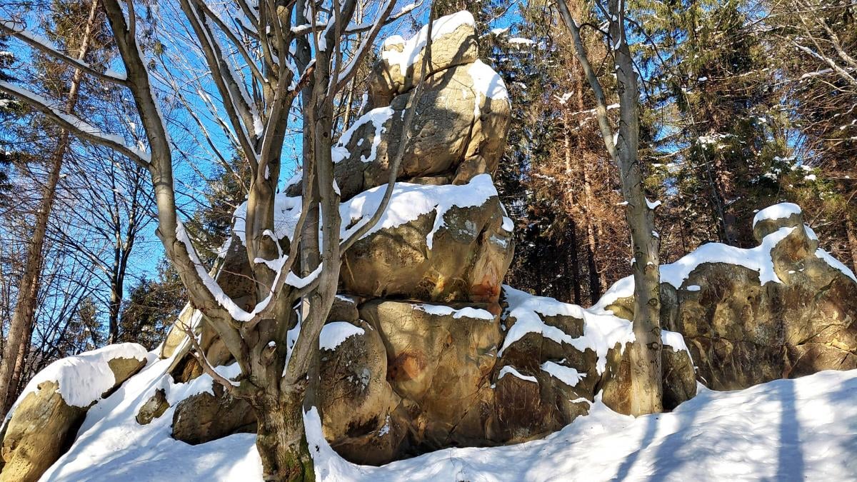 Зимова Тустань: казкові безлюдні краєвиди, але доїхати самостійно важко