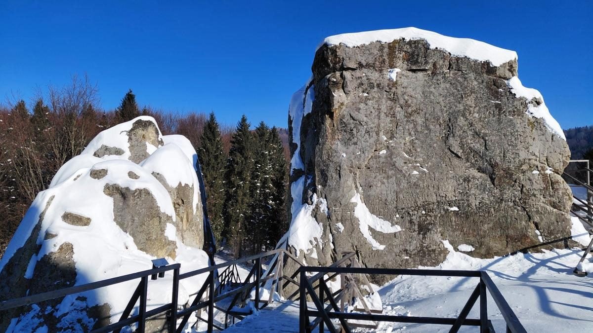 Зимова Тустань: казкові безлюдні краєвиди, але доїхати самостійно важко
