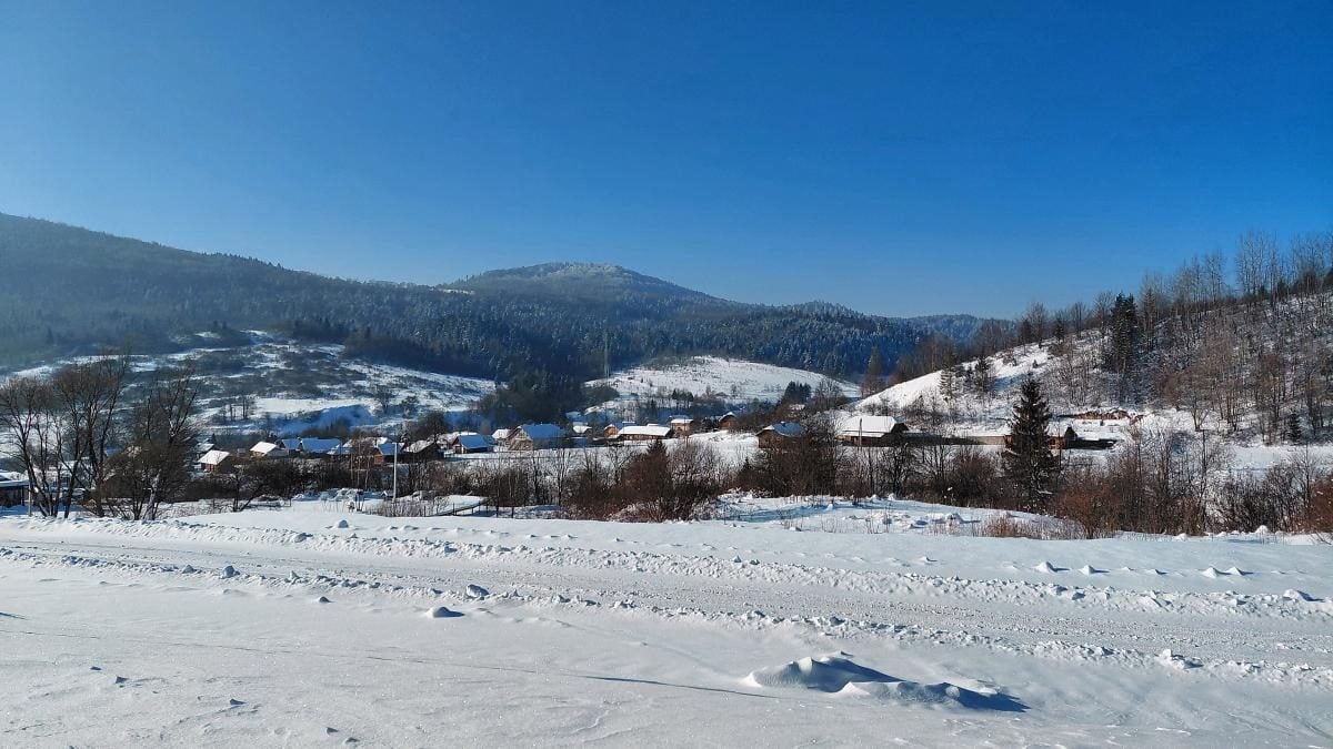 Зимова Тустань: казкові безлюдні краєвиди, але доїхати самостійно важко