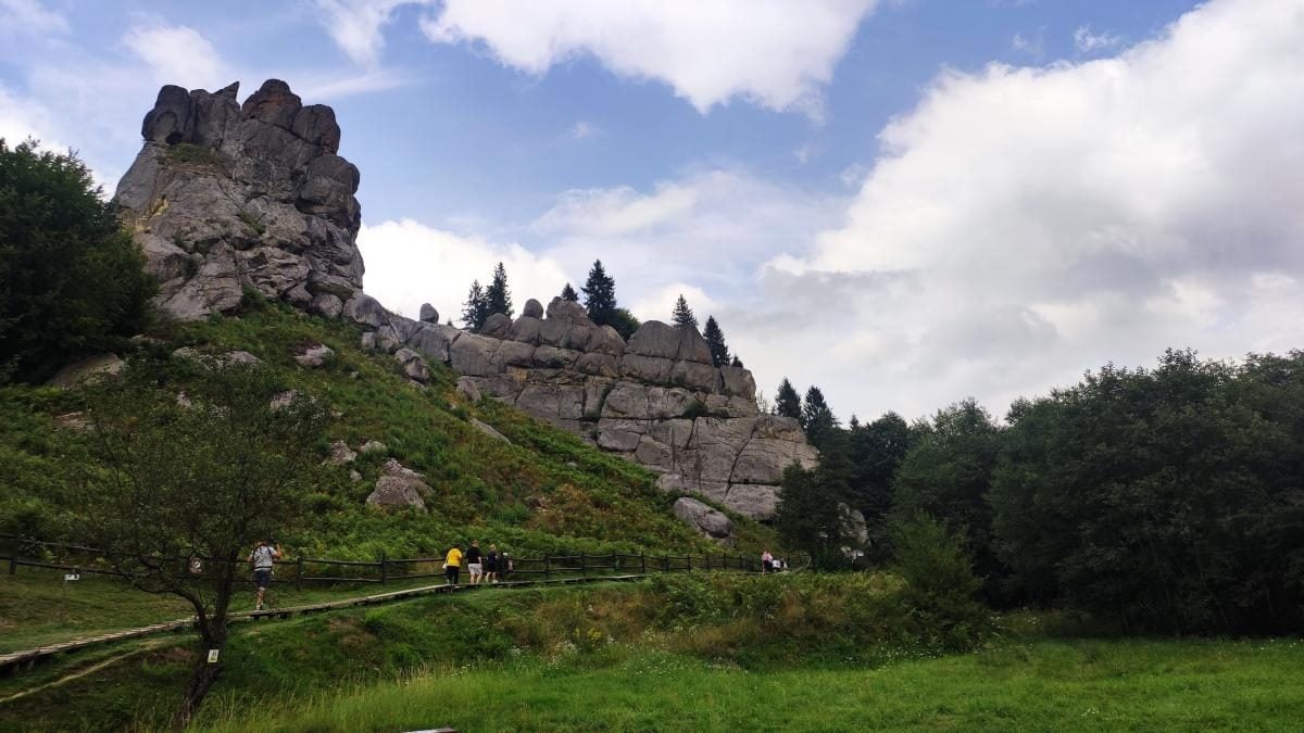 Зимова Тустань: казкові безлюдні краєвиди, але доїхати самостійно важко