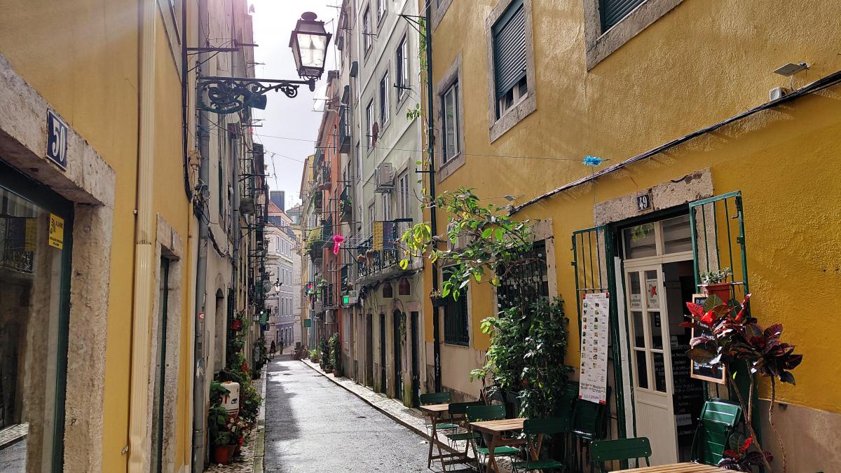 Португалія у лютому з курсом євро 52: плюси, мінуси, підводні камені